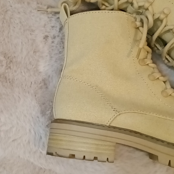 Universal Thread boots - Picture 3 of 9